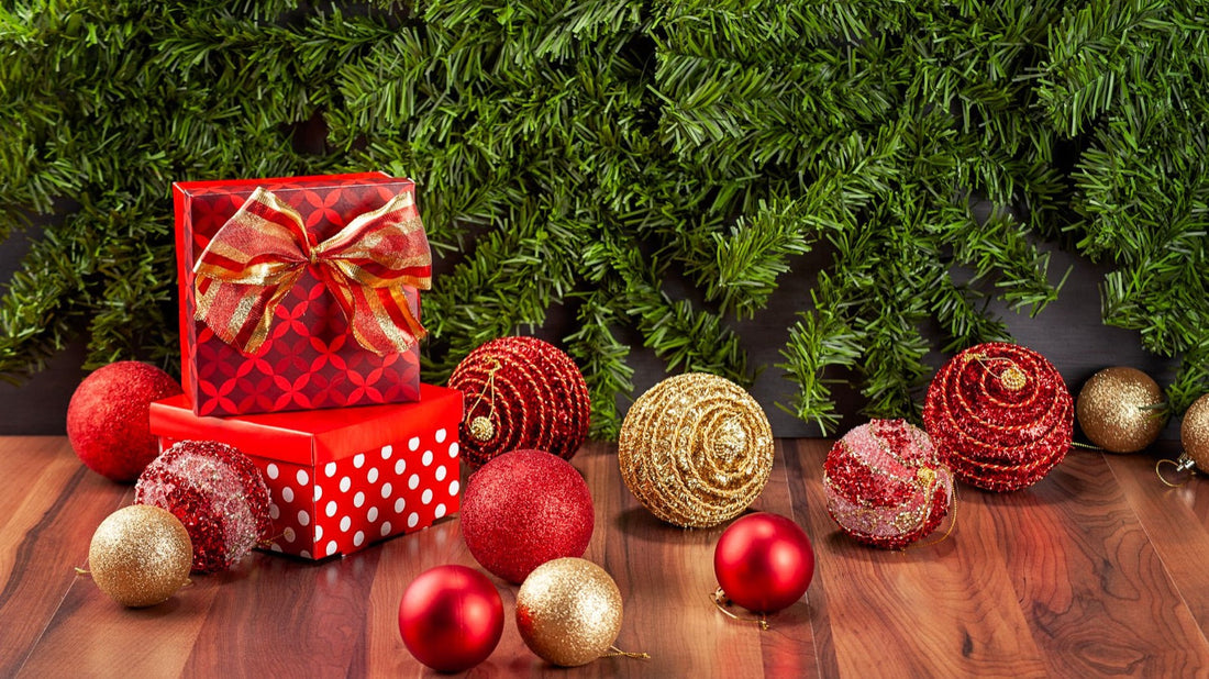 Where to Buy Bulk Christmas Ornaments: Compare Options & Materials