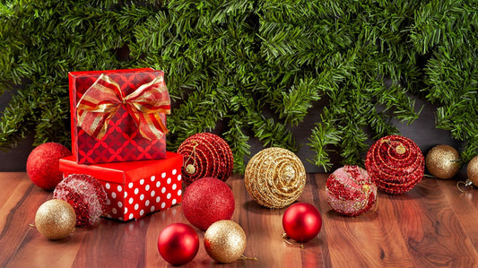 Where to Buy Bulk Christmas Ornaments: Compare Options & Materials