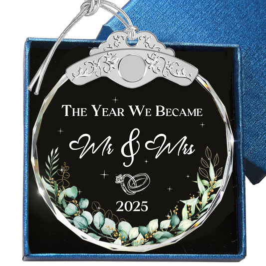 Mr & Mrs 2025 Wreath Leaf Wedding Ornaments – Glass Ornament