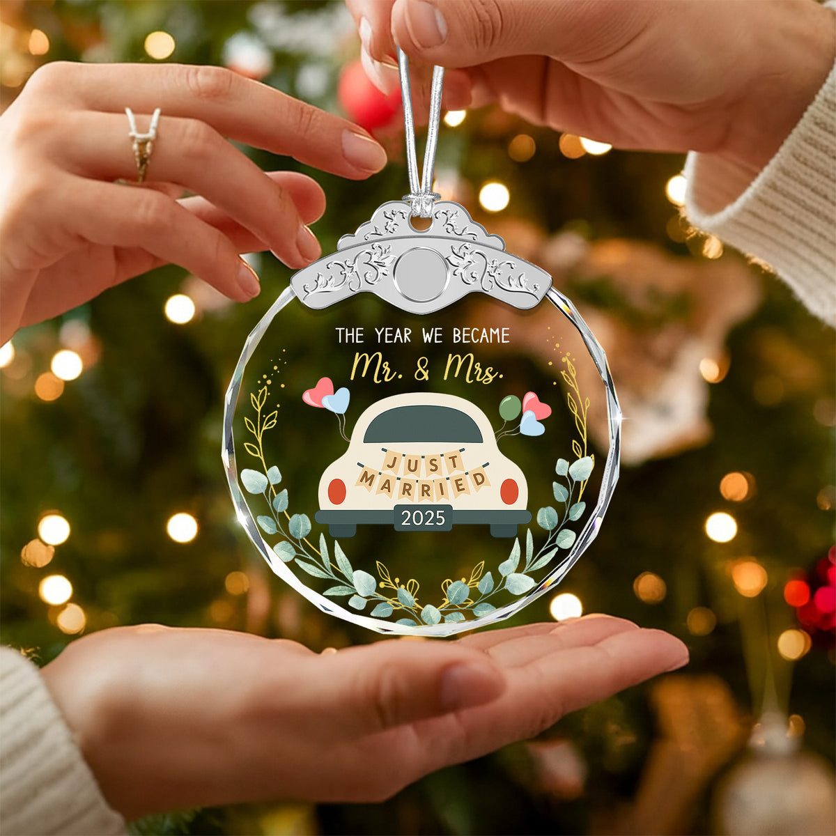 Just Married 2025 Car Wedding Decoration – Glass Ornament — view 5